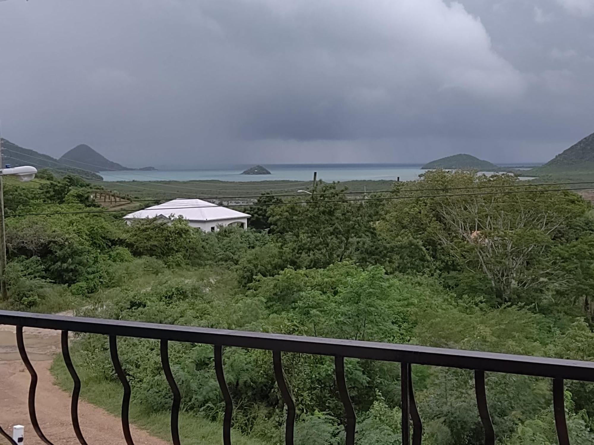 Zeus Estate Guesthouse St. John's ภายนอก รูปภาพ